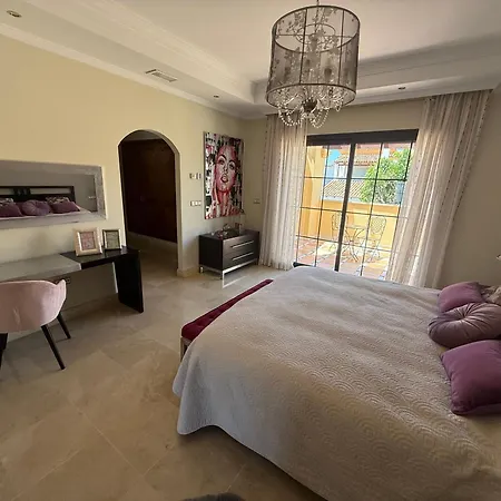 Family Friendly Next To Puerto Banus Villa