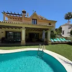 Willa Family Friendly Next To Puerto Banus Marbella