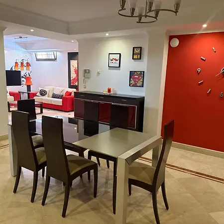 Villa Family Friendly Next To Puerto Banus *