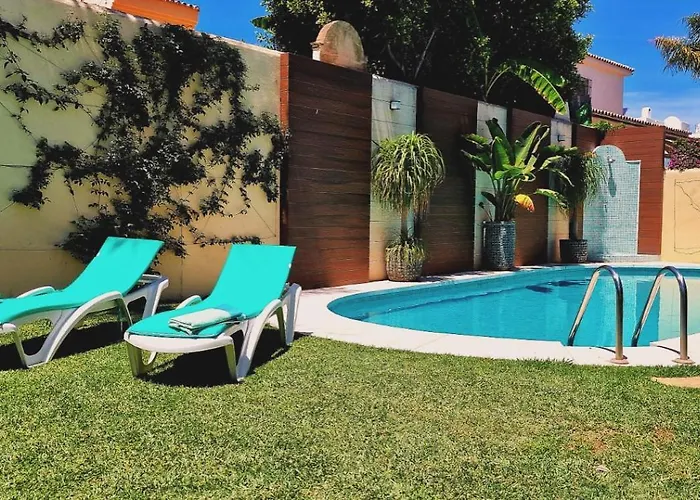Villa Family Friendly Next To Puerto Banus *