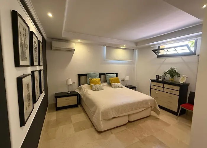 Family Friendly Next To Puerto Banus Villa *