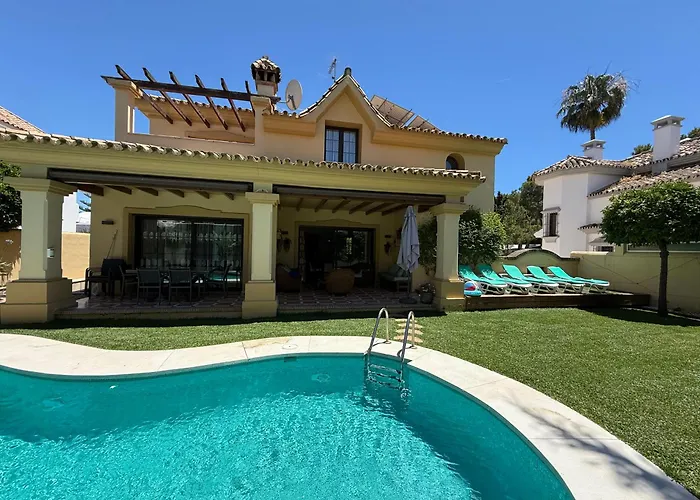 Villa Family Friendly Next To Puerto Banus Marbella