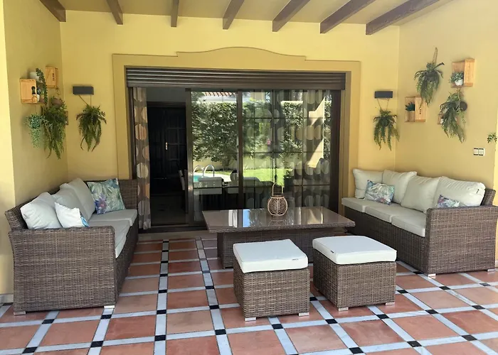 Villa Family Friendly Next To Puerto Banus *