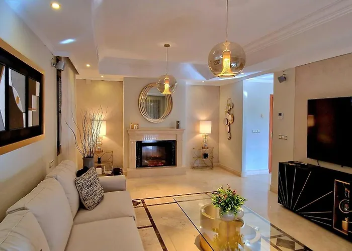 Villa Family Friendly Next To Puerto Banus *