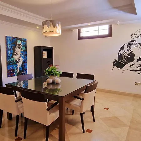 Villa Family Friendly Next To Puerto Banus *