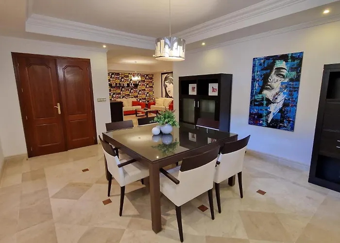 Family Friendly Next To Puerto Banus Villa