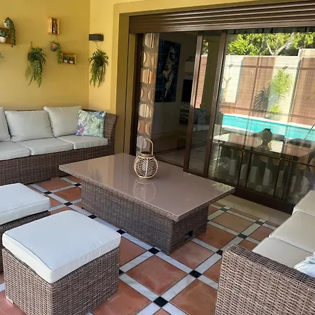 Family Friendly Next To Puerto Banus Vila